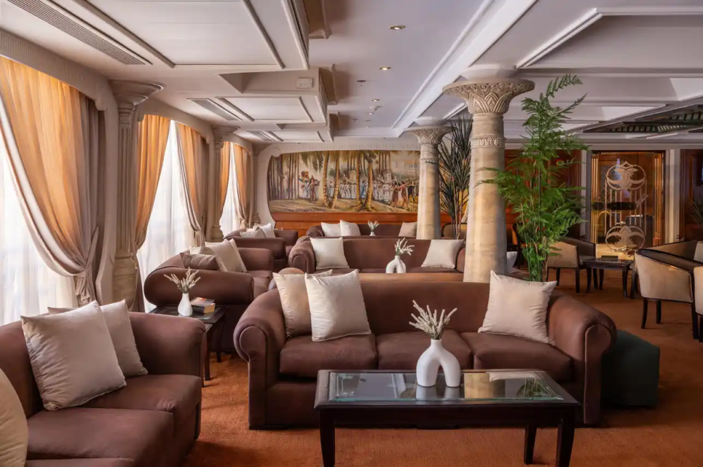 Nile Crown 3 cruise ship